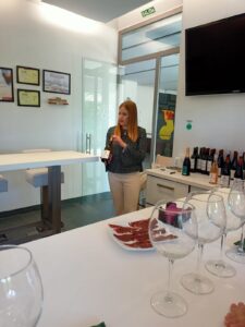 Enoturismo, más que una cata una experiencia transformadora 3 - Marta Catas